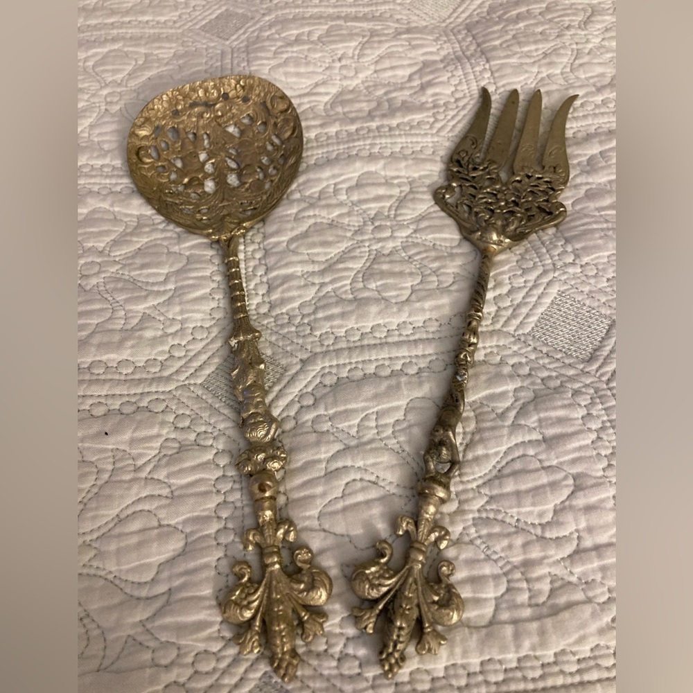 Ugo Bellini set of 2
silverplated Italian baroque serving utensils Vintage $35